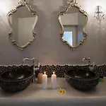 Simantiri Private 메갈로호리