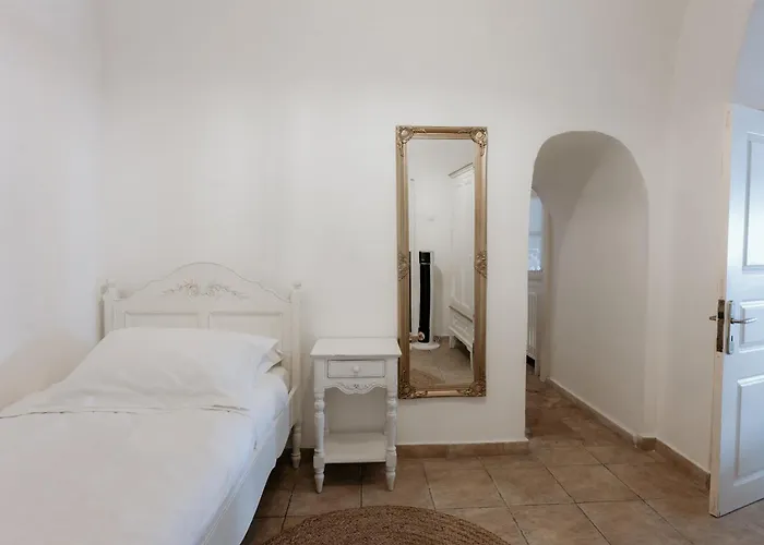 Simantiri Private Villa *